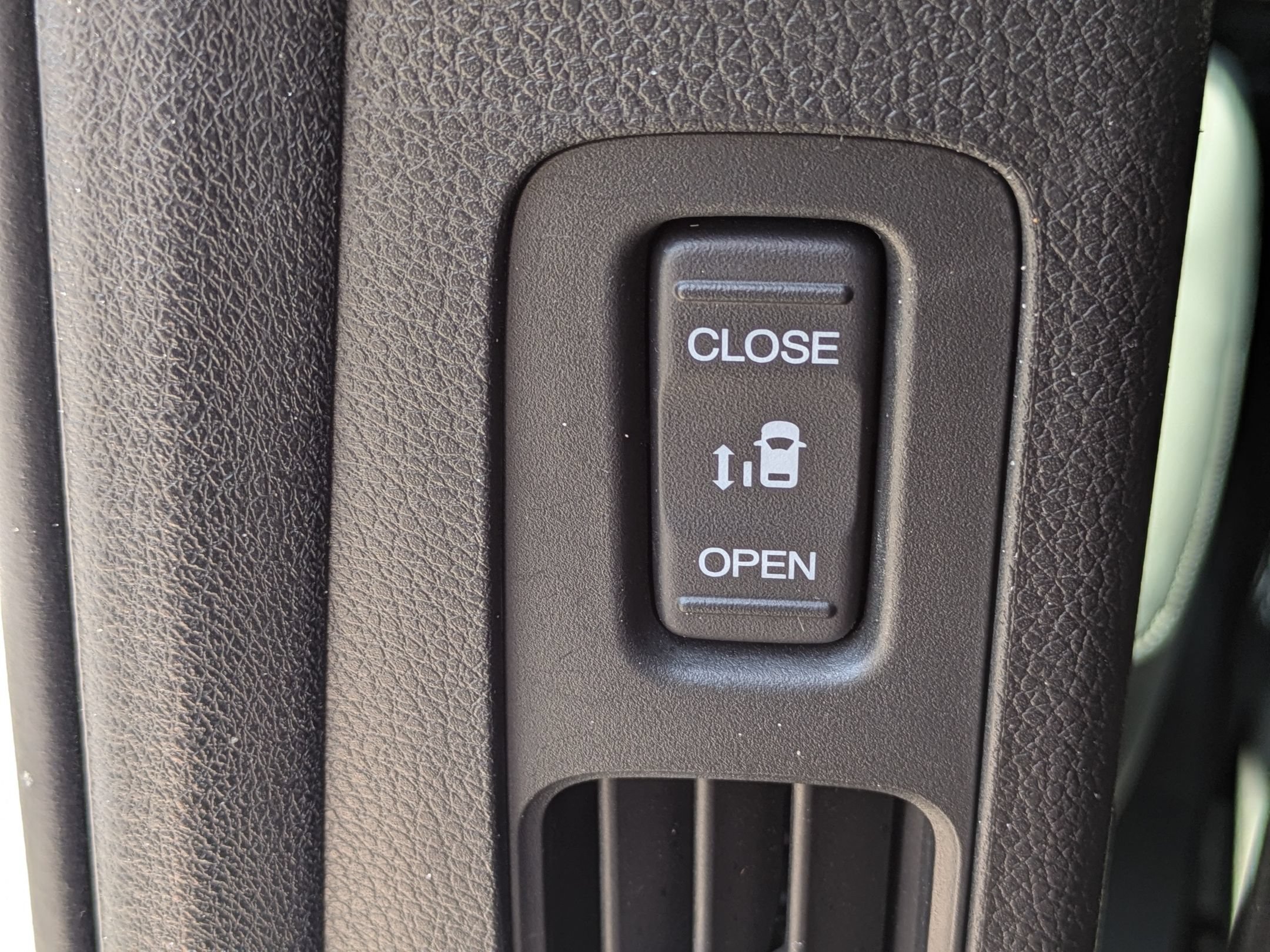 Used 2025 Honda Odyssey Sport-L image 27