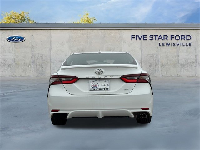 Used 2024 Toyota Camry SE image 6