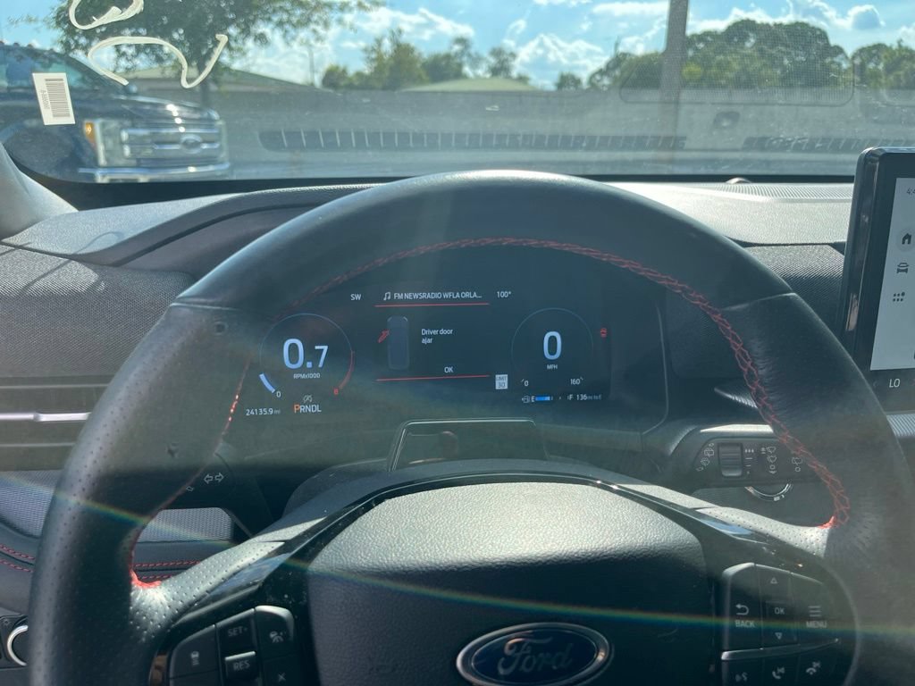 Certified 2025 Ford Explorer ST-Line w/ ST-Line Street Pack AWD/4WD image 15