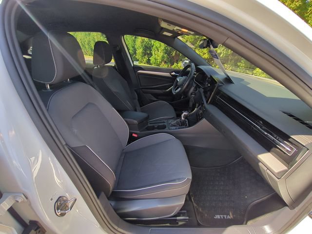 Used 2025 Volkswagen Jetta Sport FWD image 32