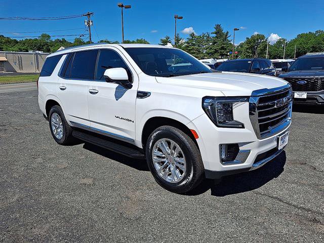 Used 2021 GMC Yukon SLT w/ SLT Premium Package AWD/4WD image 2