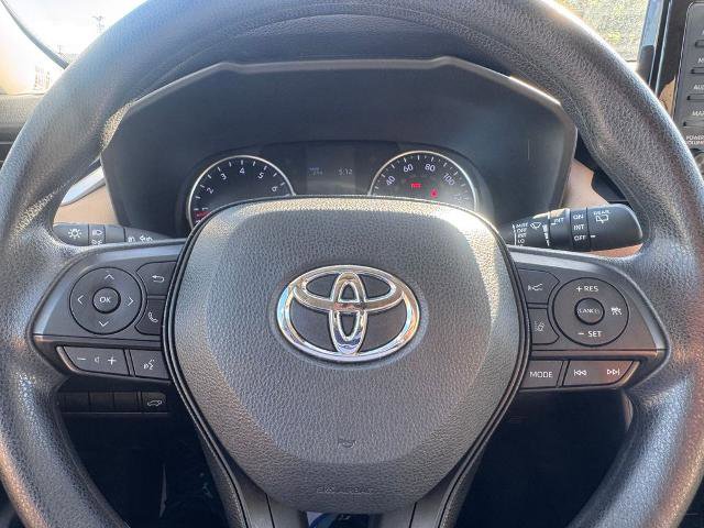 Used 2019 Toyota RAV4 XLE w/ Convenience Package FWD image 19
