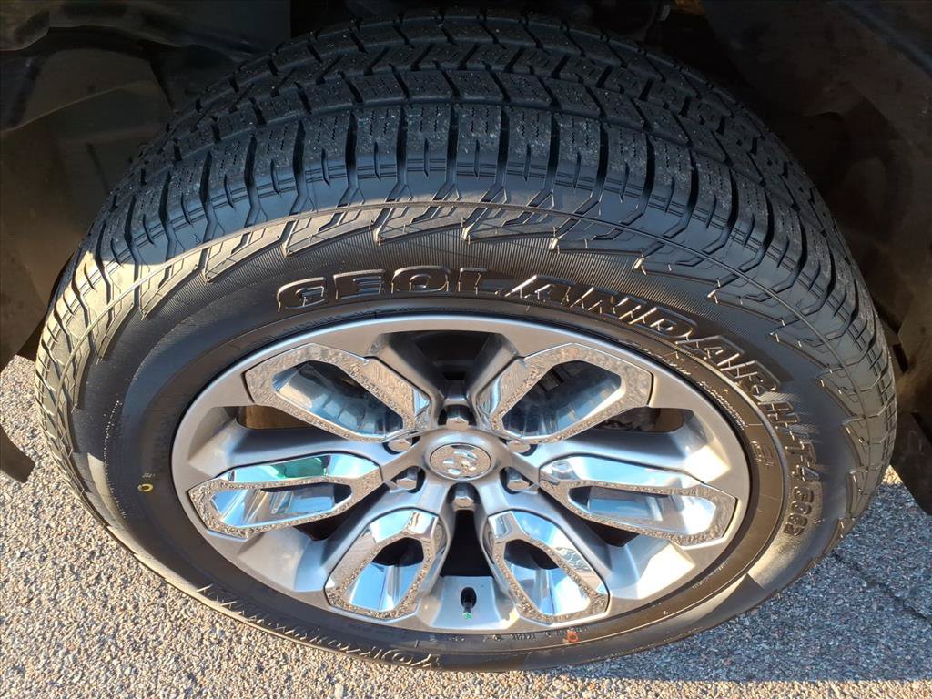 Used 2022 RAM 1500 Laramie w/ Sport Appearance Package AWD/4WD image 4