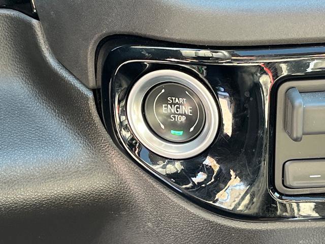 Used 2022 Chevrolet Silverado 1500 LT Trail Boss w/ LT Trail Boss Premium Package image 10