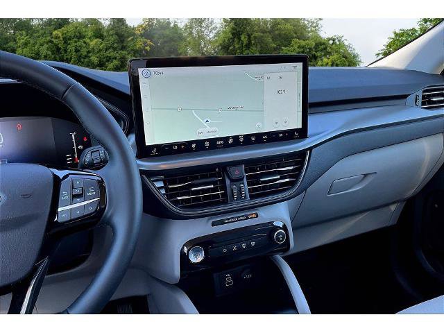 Certified 2024 Ford Escape SE image 9