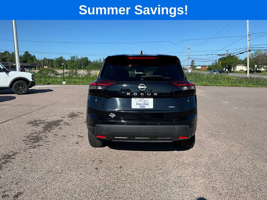 Used 2025 Nissan Rogue SV AWD/4WD image 6
