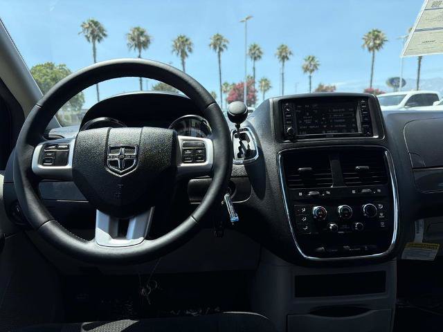 Used 2017 Dodge Grand Caravan SE w/ Power Window Group FWD image 11