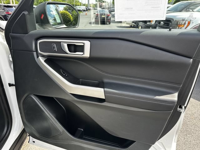 Certified 2024 Ford Explorer XLT AWD/4WD image 35