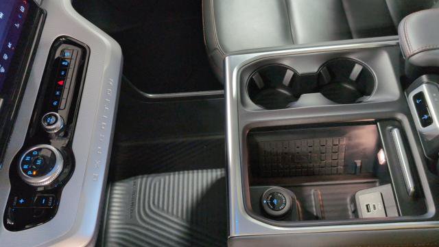 Certified 2025 Ford Expedition Active AWD/4WD image 26