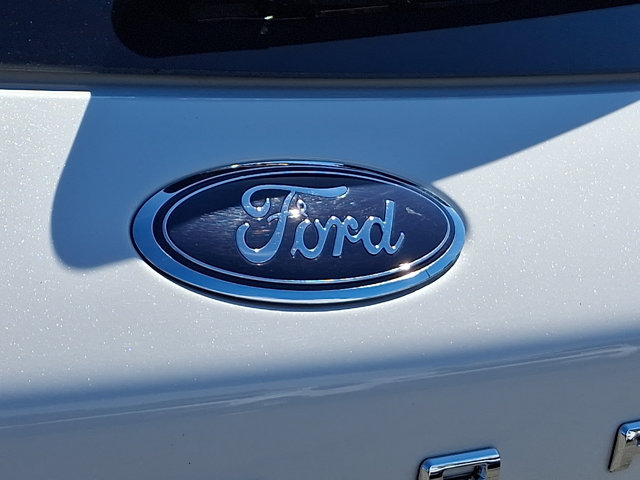 Certified 2022 Ford Escape Titanium w/ Class II Trailer Tow Package AWD/4WD image 39