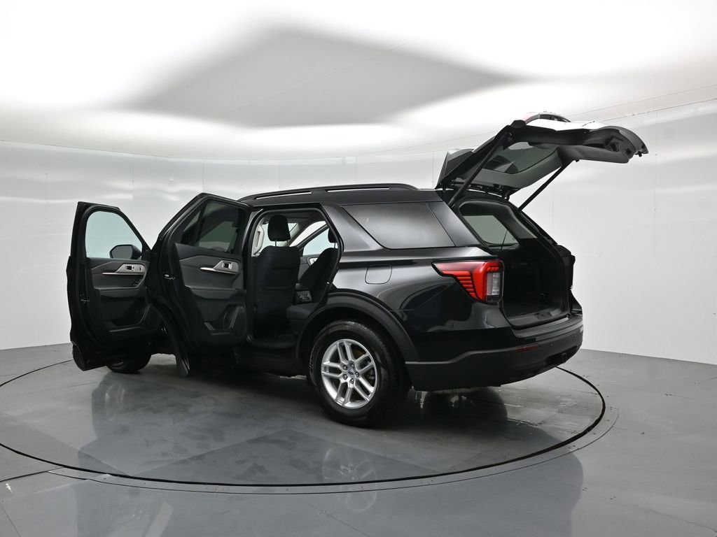 Certified 2025 Ford Explorer Active image 32