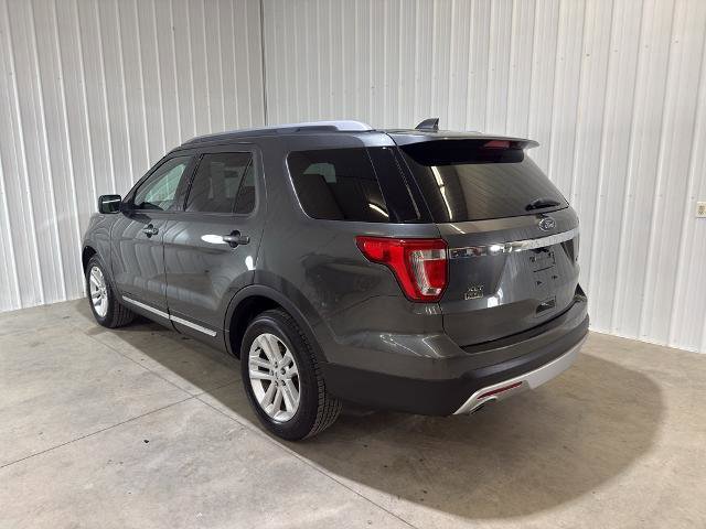 Certified 2017 Ford Explorer XLT w/ Equipment Group 202A image 4