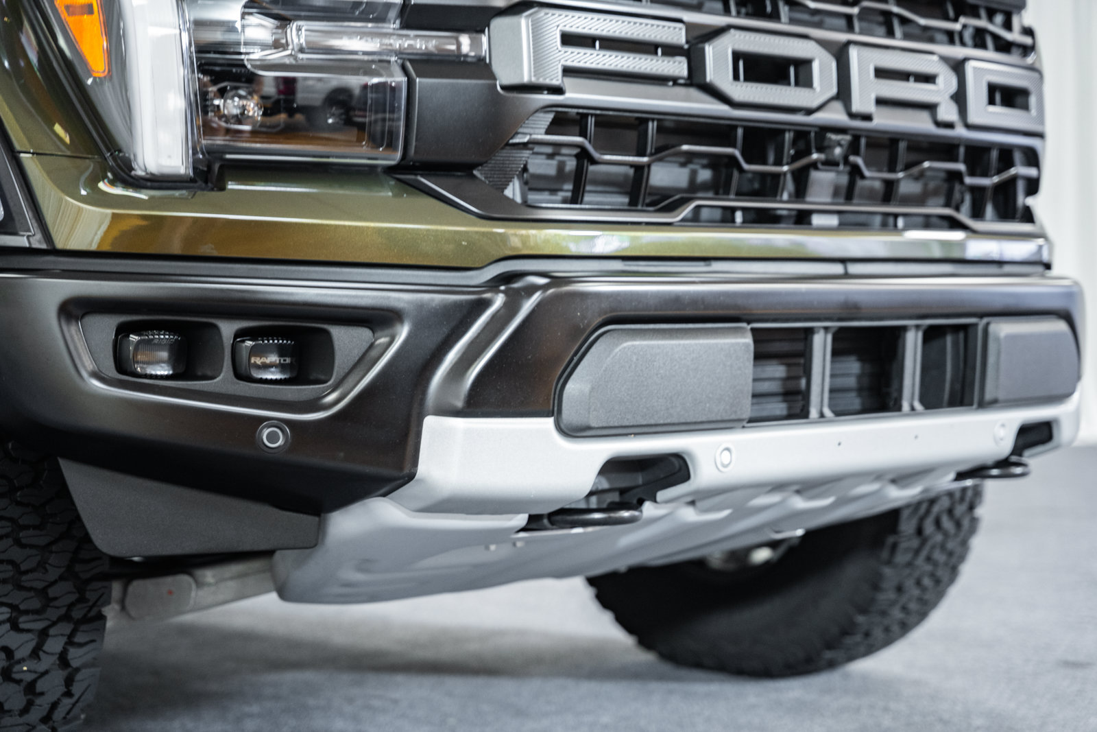 Certified 2025 Ford F150 Raptor AWD/4WD image 14