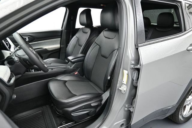 Used 2024 Jeep Compass Latitude AWD/4WD image 11