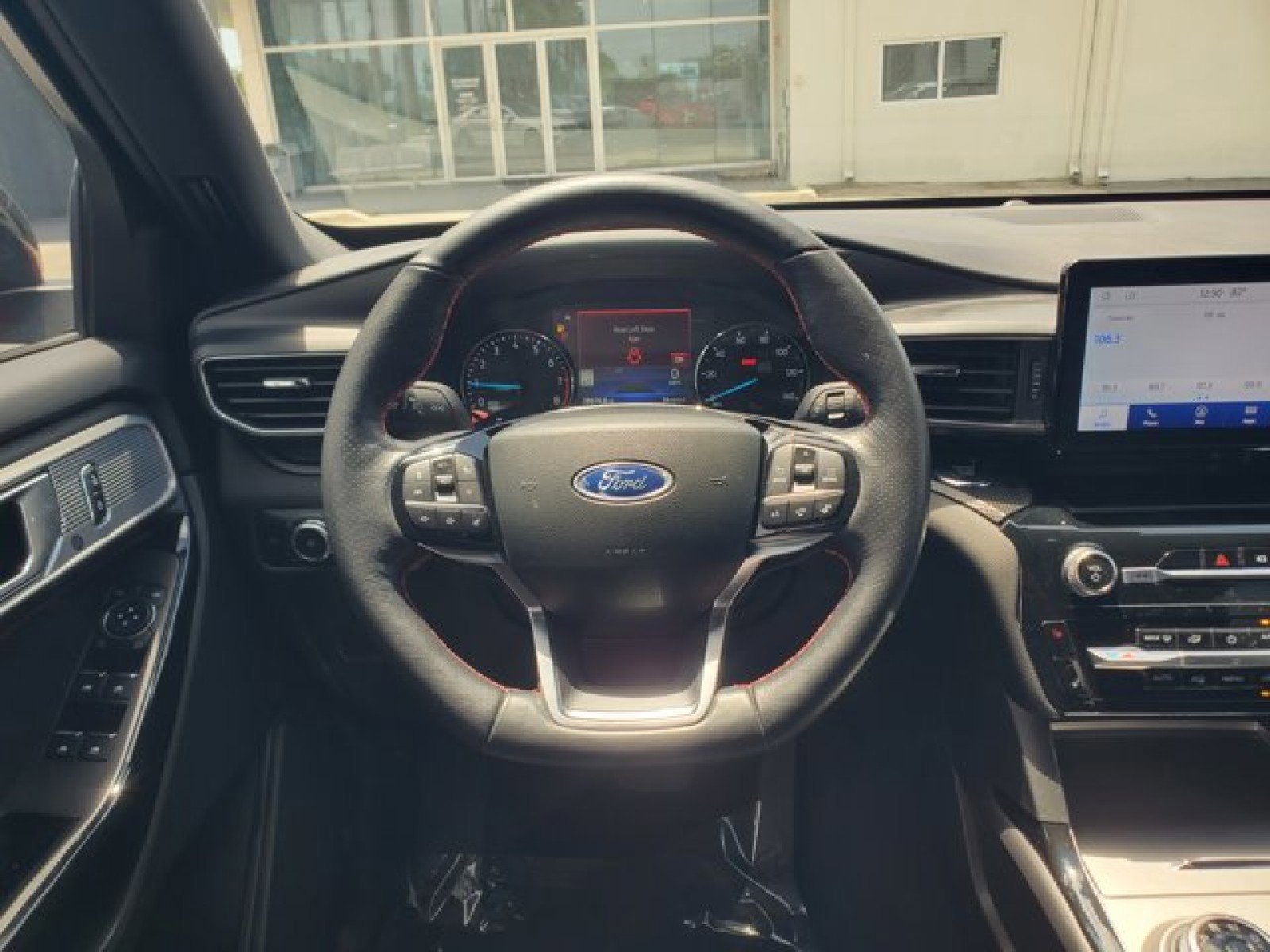 Certified 2023 Ford Explorer ST-Line w/ Class IV Trailer Tow Package RWD image 17