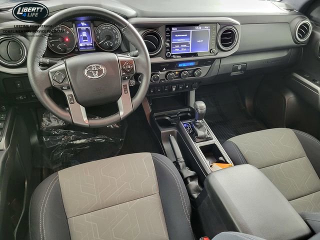 Used 2022 Toyota Tacoma TRD Sport w/ Technology Package image 32