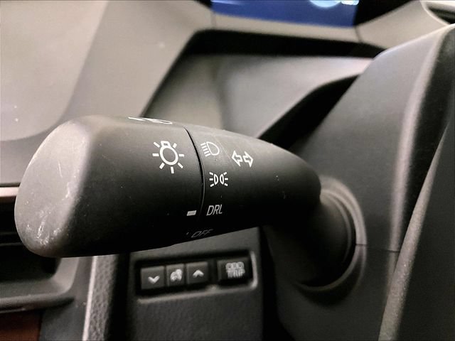 Used 2024 Toyota Prius Prime FWD image 30