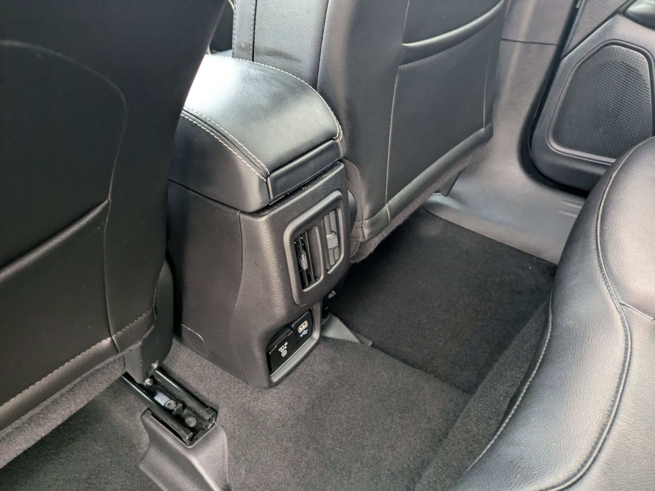 Used 2021 Jeep Compass Latitude w/ Sun and Sound Group image 30