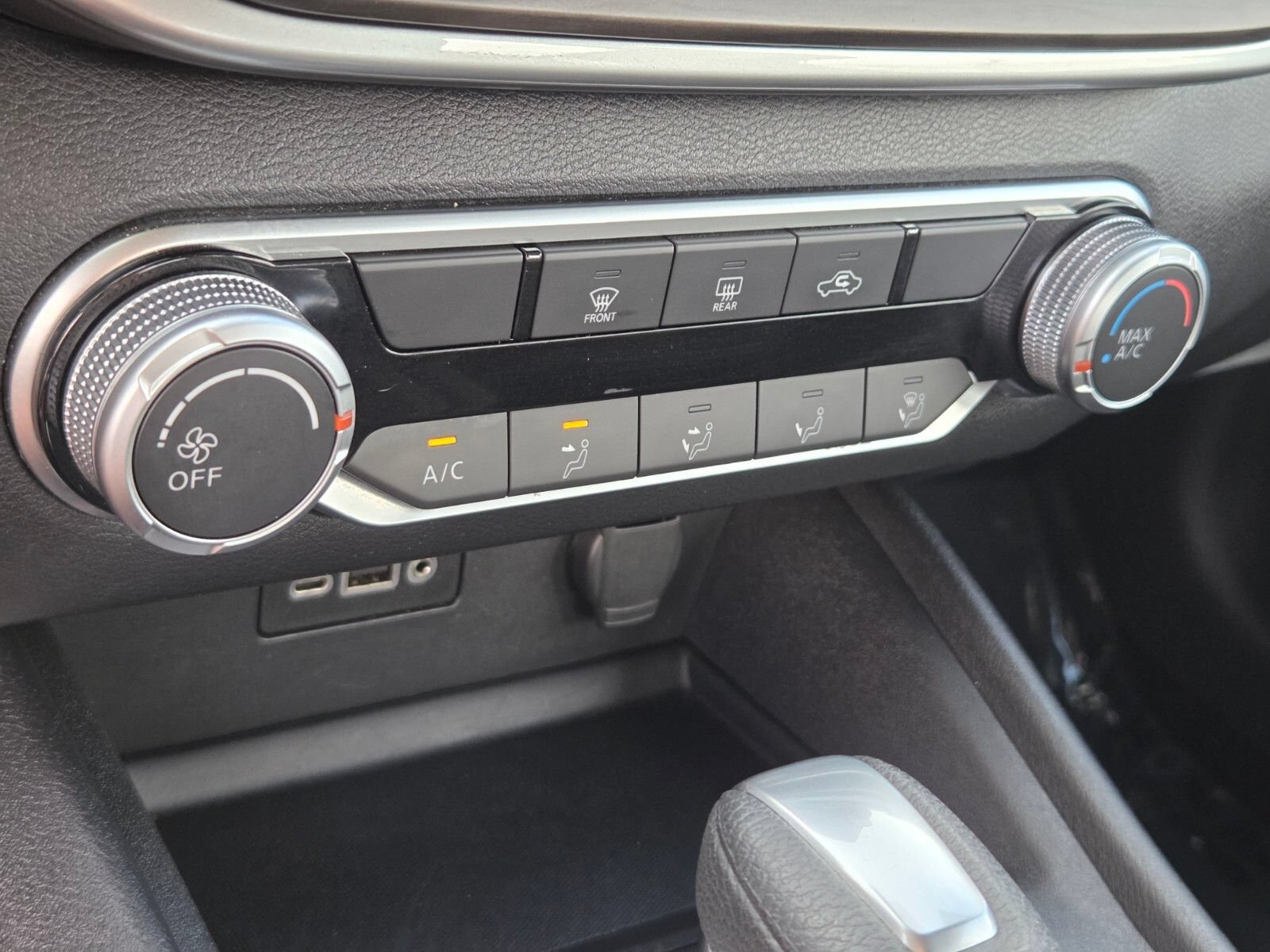 Used 2025 Nissan Altima 2.5 SV FWD image 22