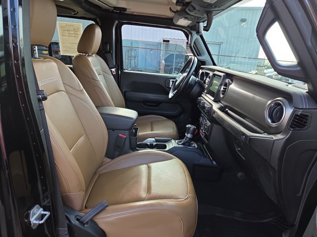 Used 2022 Jeep Gladiator Rubicon w/ LED Lighting Group AWD/4WD image 17