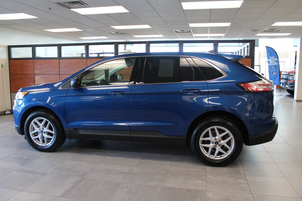 Certified 2024 Ford Edge SEL w/ Convenience Package AWD/4WD image 2