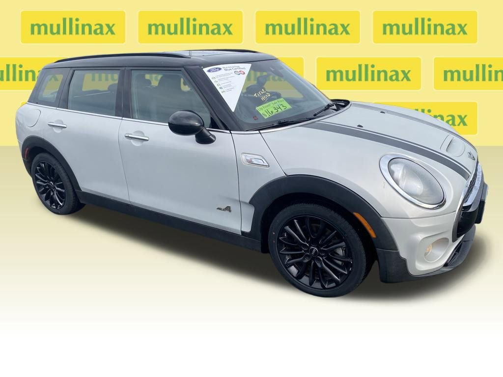 Used 2019 MINI Cooper Clubman S image 1
