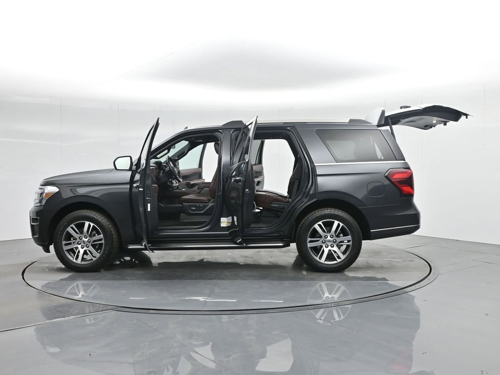 Certified 2022 Ford Expedition Limited image 40