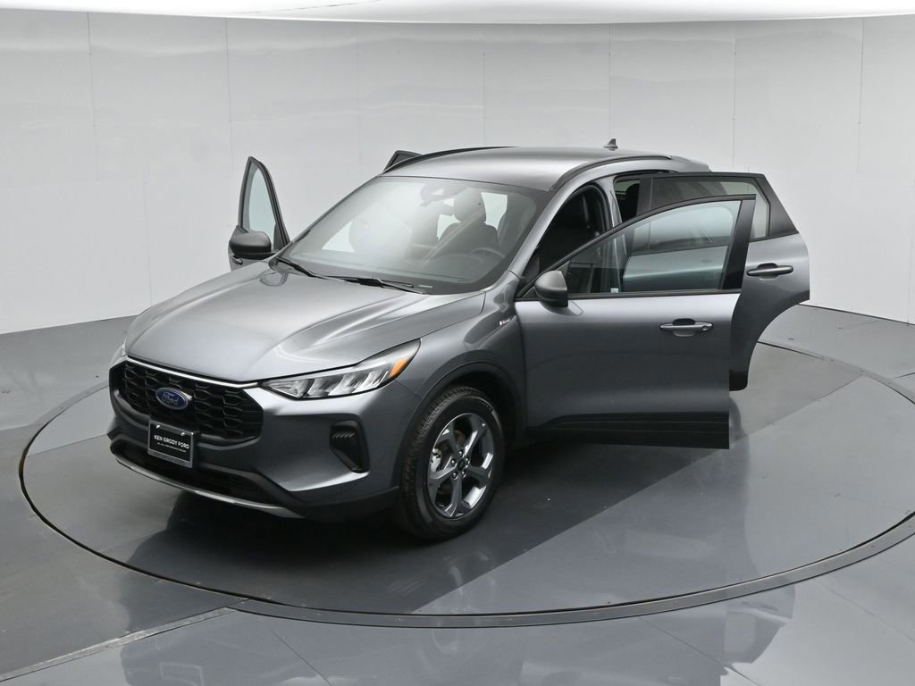 Certified 2025 Ford Escape ST-Line AWD/4WD image 40