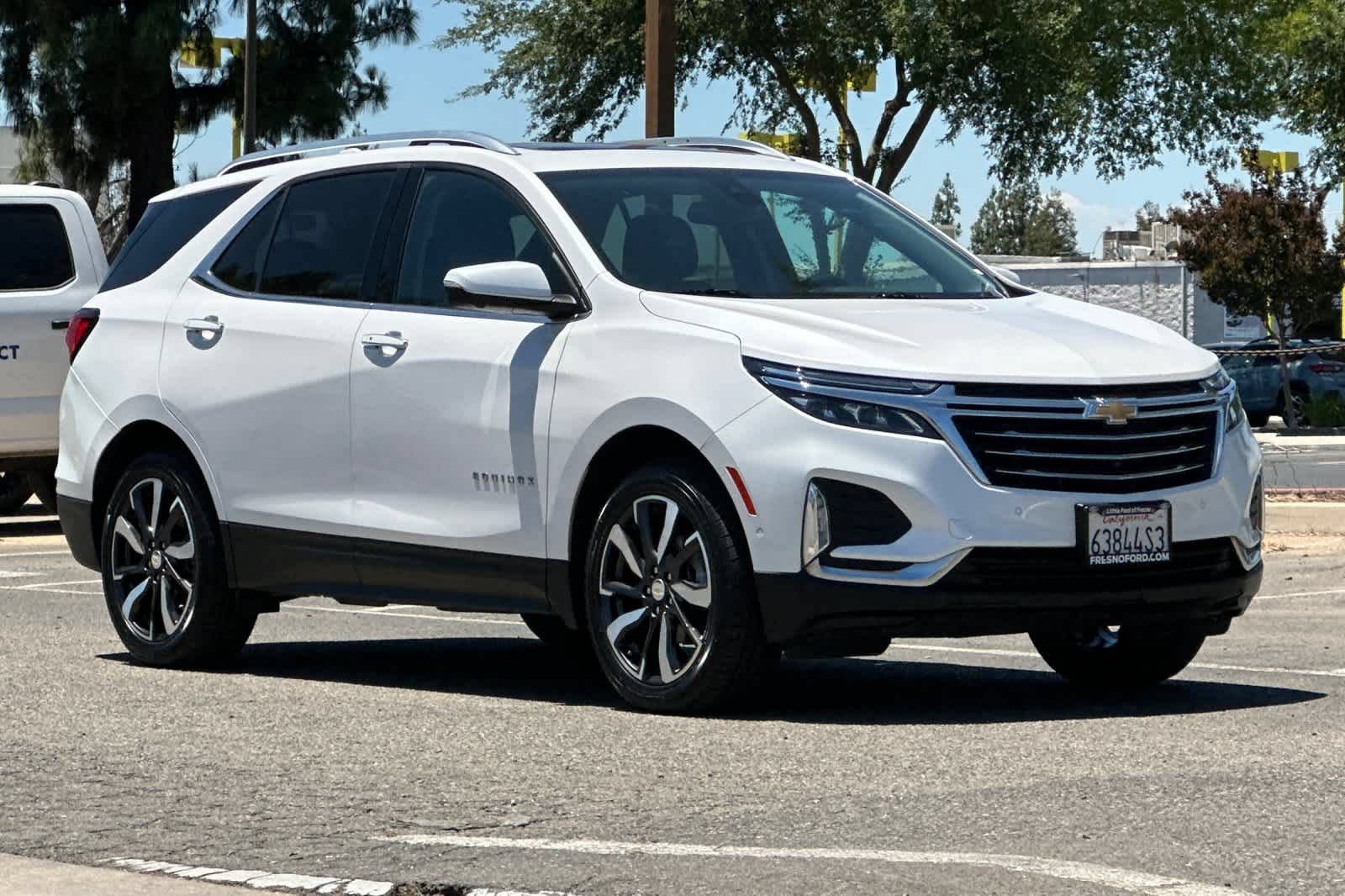 Used 2023 Chevrolet Equinox Premier AWD/4WD image 9