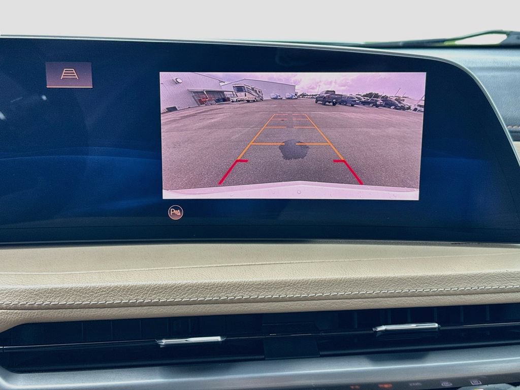 Used 2024 Cadillac XT4 Premium Luxury FWD image 16