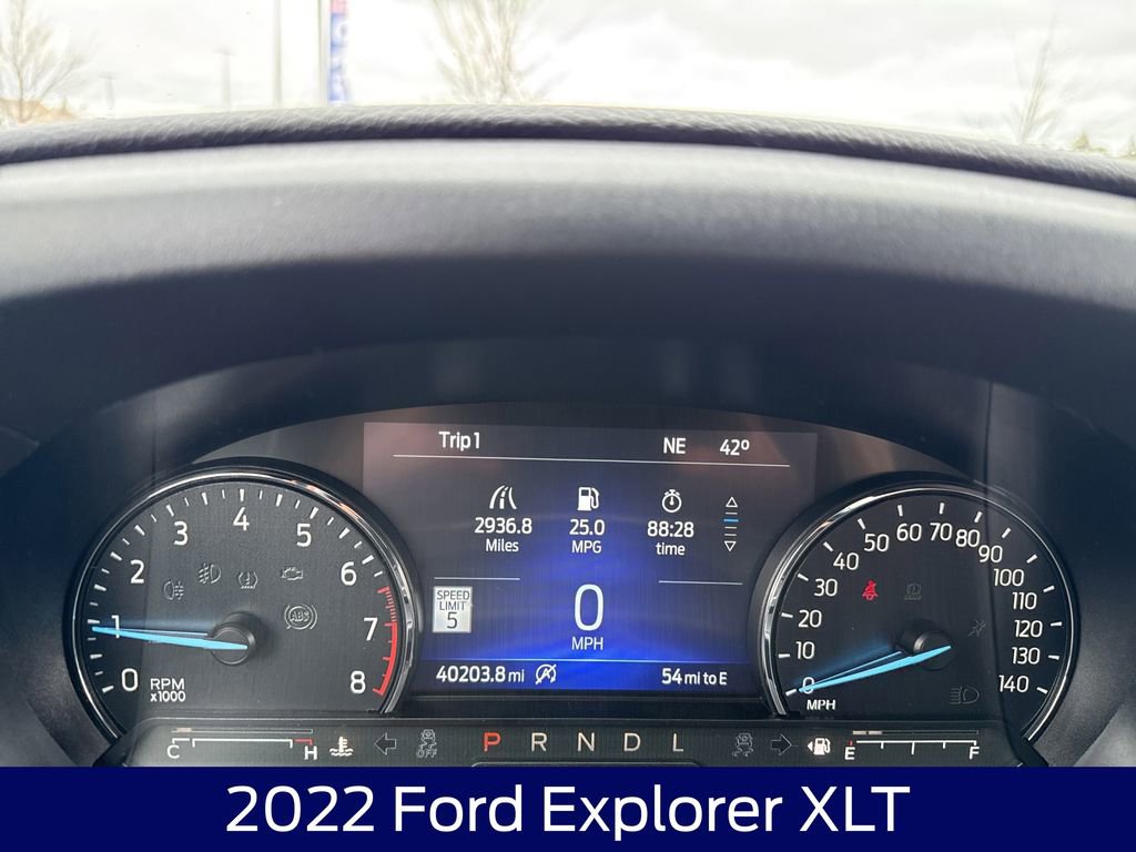 Certified 2022 Ford Explorer XLT w/ XLT Sport Appearance Package AWD/4WD image 20