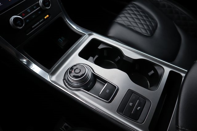 Certified 2024 Ford Edge Titanium image 33