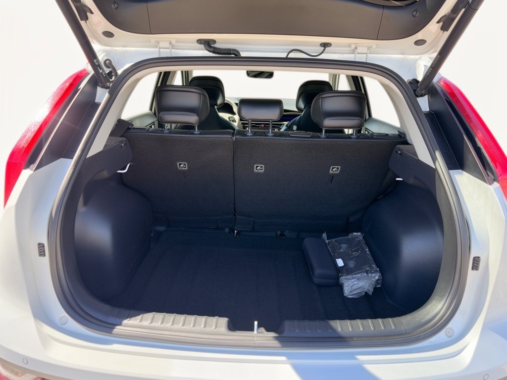 Used 2023 Kia Niro Wave FWD image 28
