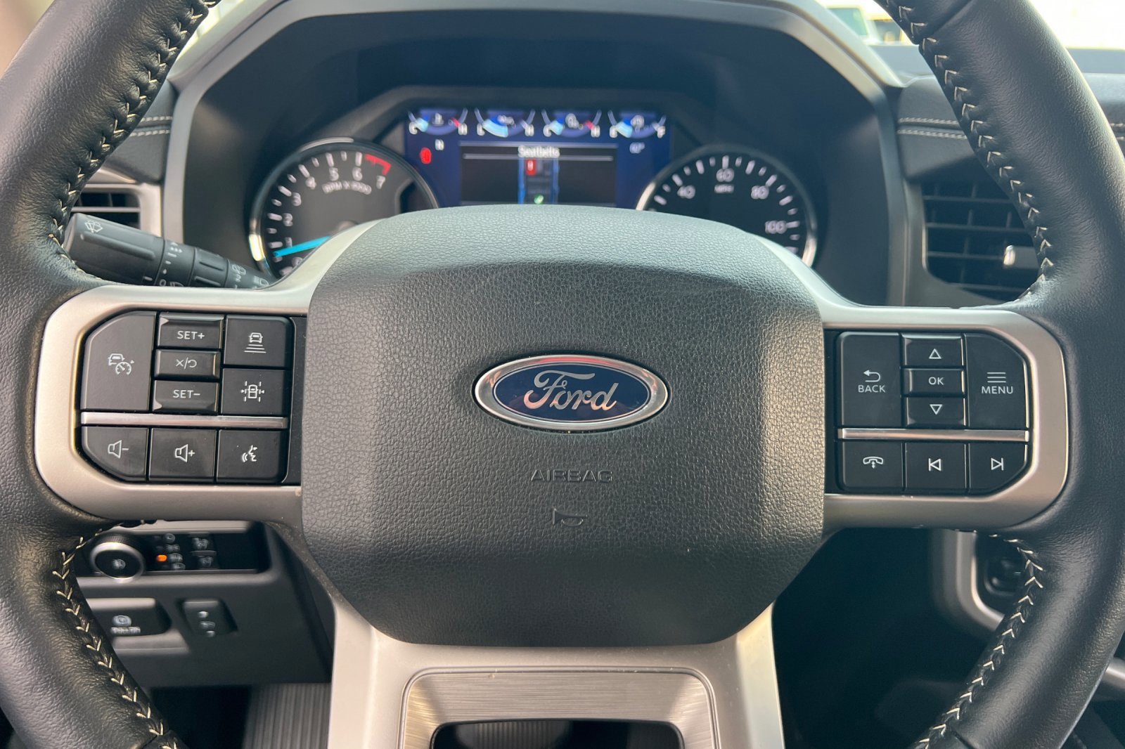 Certified 2024 Ford Expedition XLT image 27