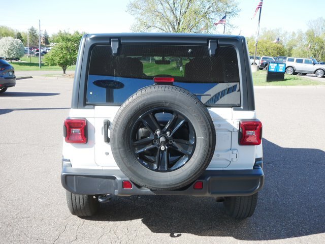 Used 2020 Jeep Wrangler Unlimited Sahara AWD/4WD image 6