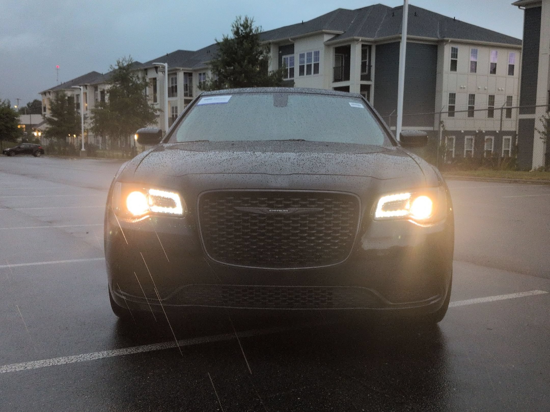 Used 2022 Chrysler 300 Touring w/ Sport Appearance Package RWD image 9