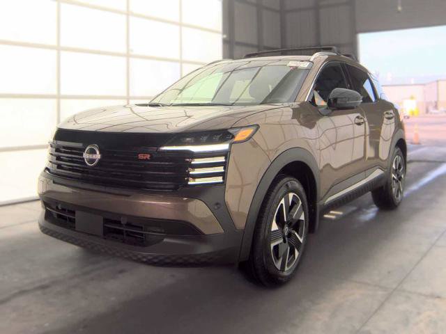 Used 2026 Nissan Kicks SR FWD image 2