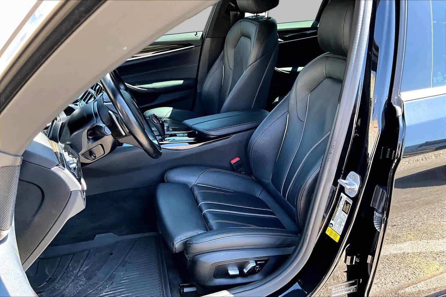 Used 2019 BMW 530i RWD image 10