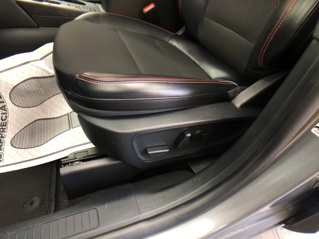 Certified 2025 Ford Escape ST-Line FWD image 11