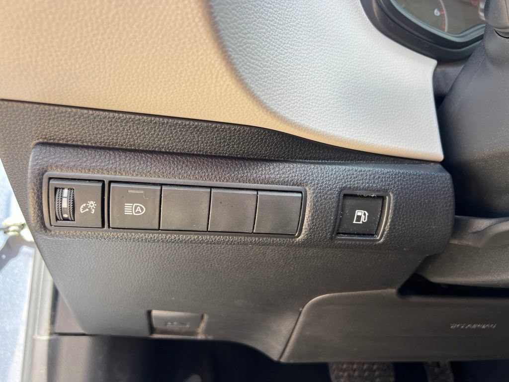 Used 2024 Toyota Corolla LE FWD image 23