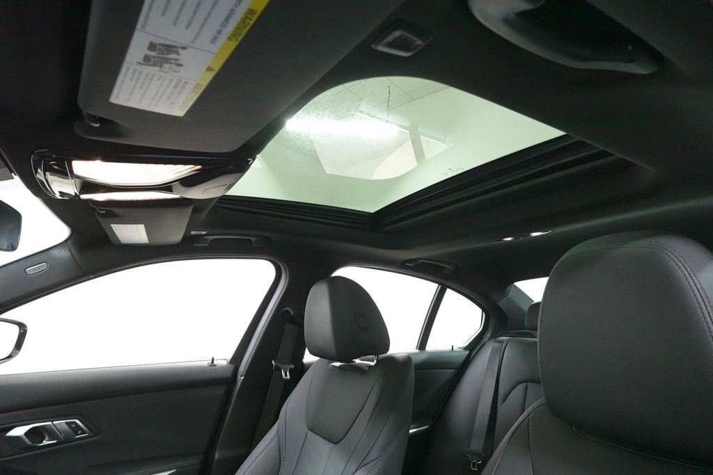 Used 2020 BMW 330i xDrive 330i xDrive w/ Premium Package image 25