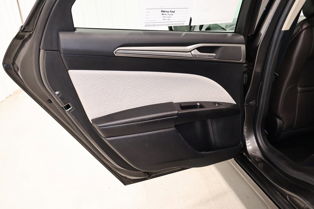 Certified 2019 Ford Fusion SE w/ Equipment Group 151A image 18