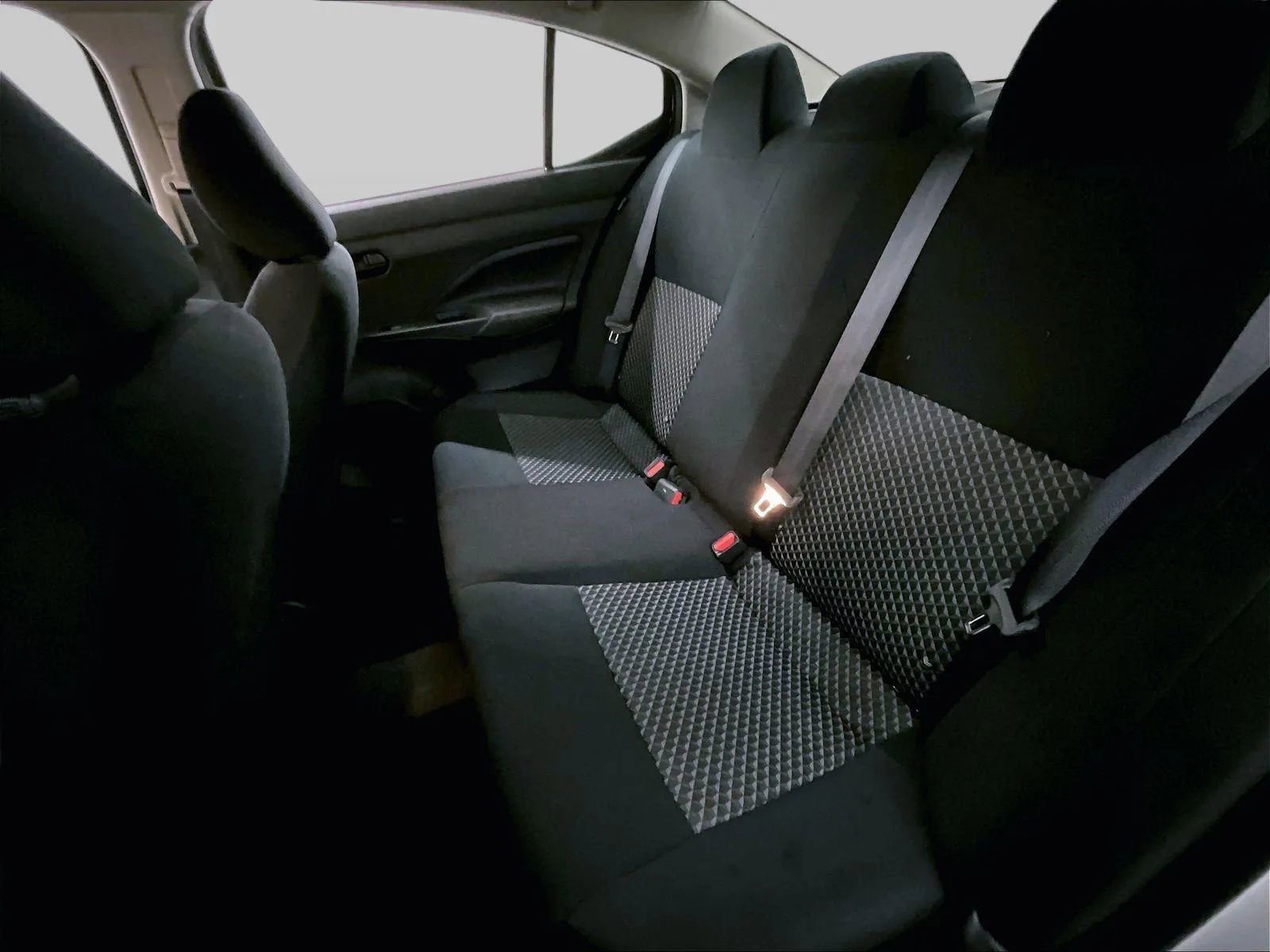 Used 2024 Nissan Versa S w/ Trunk Package image 25