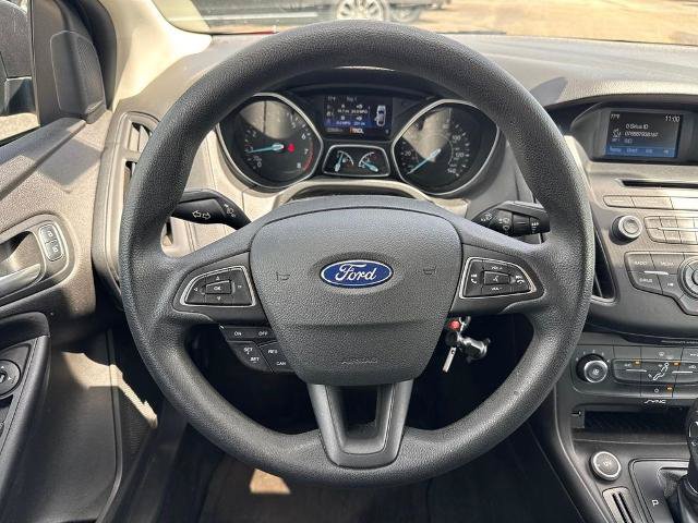 Certified 2017 Ford Focus SE FWD image 9