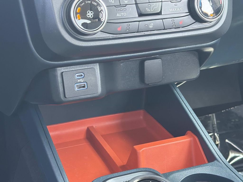 Certified 2024 Ford Maverick XLT w/ XLT Luxury Package image 16