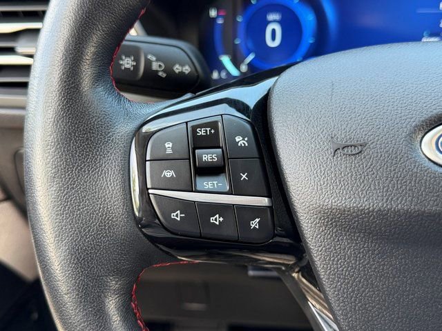 Certified 2021 Ford Escape SEL w/ SEL Stealth AWD Package image 33