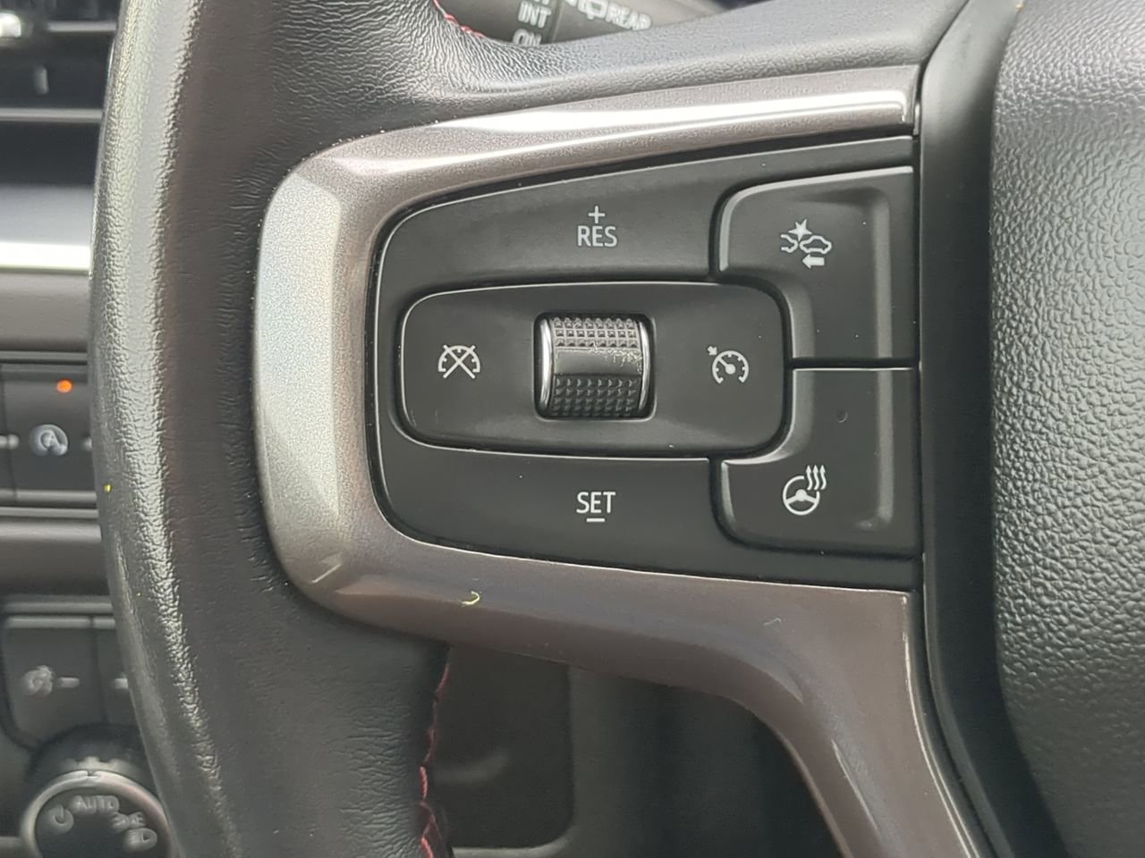 Used 2022 Chevrolet Tahoe RST w/ Sport Performance Package AWD/4WD image 24