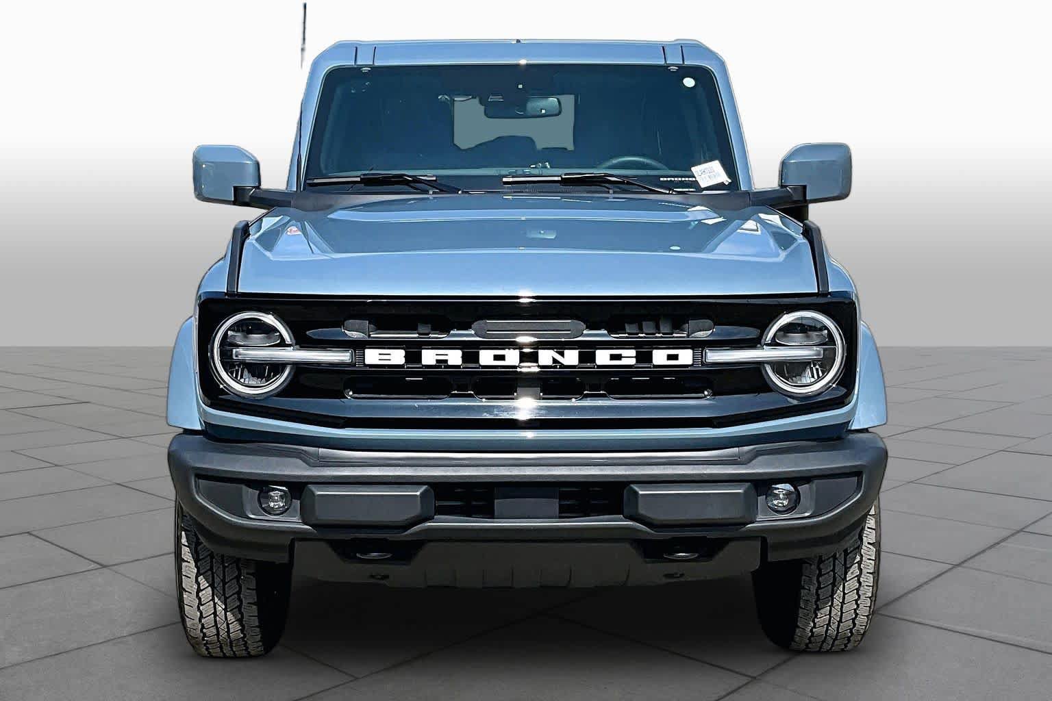 Certified 2025 Ford Bronco Outer Banks AWD/4WD image 4