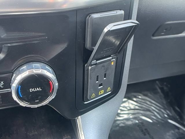 Certified 2023 Ford F150 Lariat AWD/4WD image 28