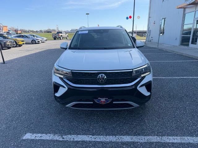 Used 2023 Volkswagen Taos SE AWD/4WD image 8